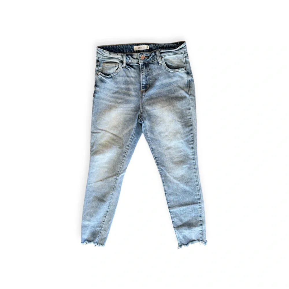 Cello trendy light blue jeans distressed hem  junior size 3